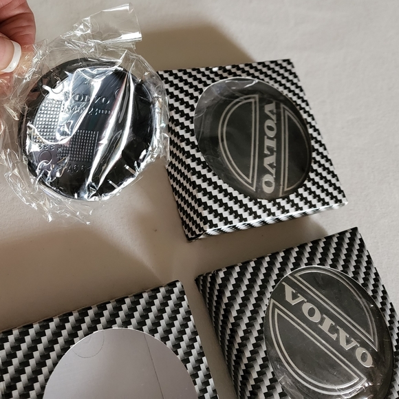 Volvo Hubcap Centercap Covers - Picture 2 of 3